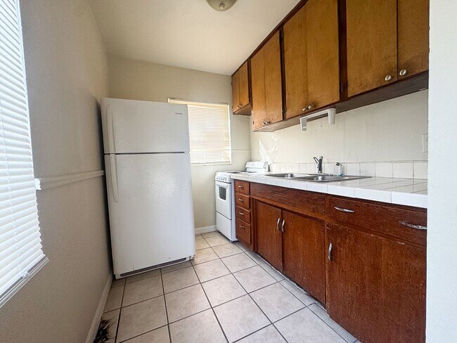 Photo - 710 N Grove St Unit 710 N Grove  C