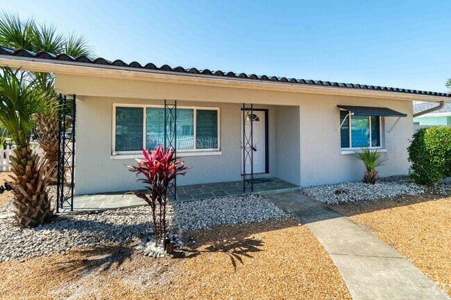 Building Photo - 446 46th Ave Rental