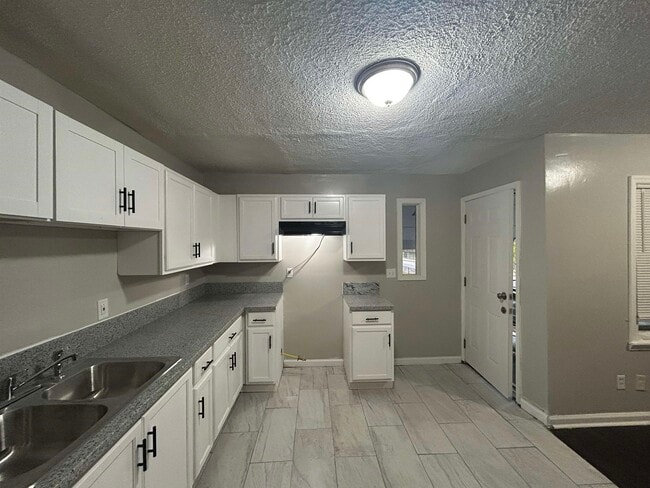 Photo - 2926 Mimosa Ave