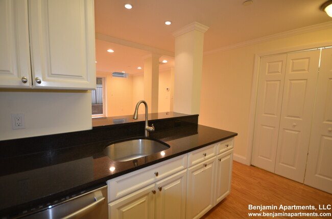 Photo - 1 Langdon St Condo Unit 33