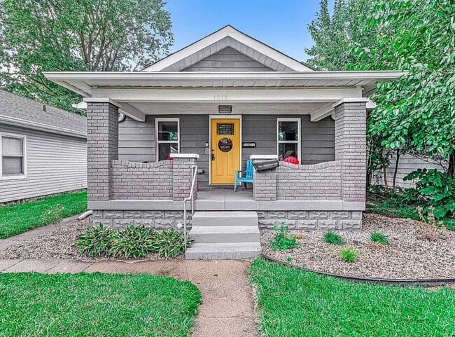 Building Photo - 1218 E Southern Ave