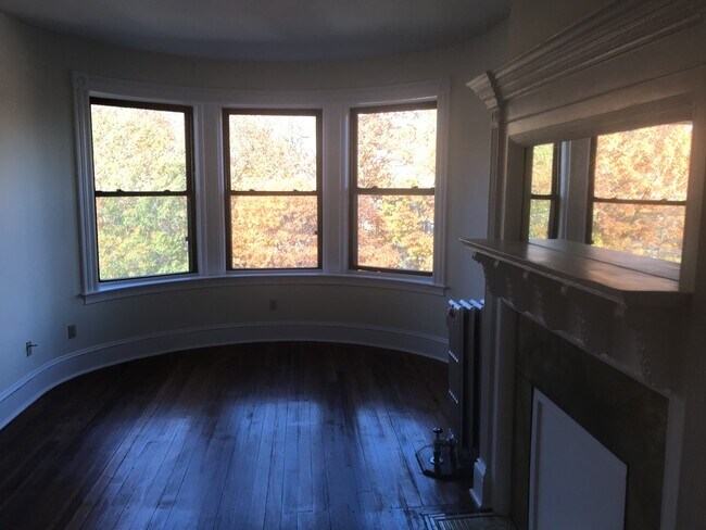 Photo - 1469 Beacon St Unit 1