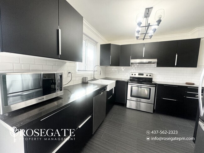 Photo - Spacious 3-Bedroom Condo-Townhouse with Backyard & Parking – Brampton Unité 76