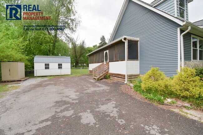 Photo - *PENDING* Great 3 bd 2.5 ba with fenced in...