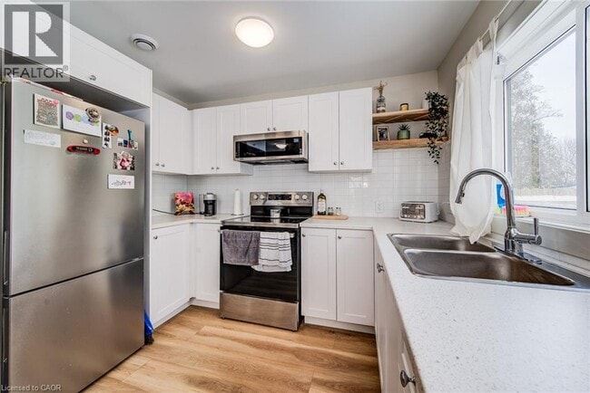 Photo - 10 Weaver St