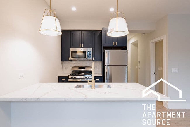 Photo - 4405 N Seeley Ave Unit 2F