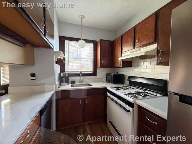 Photo - 31 Illinois Ave Apartments