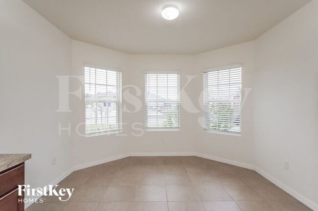 Photo - 441 SW 24th St