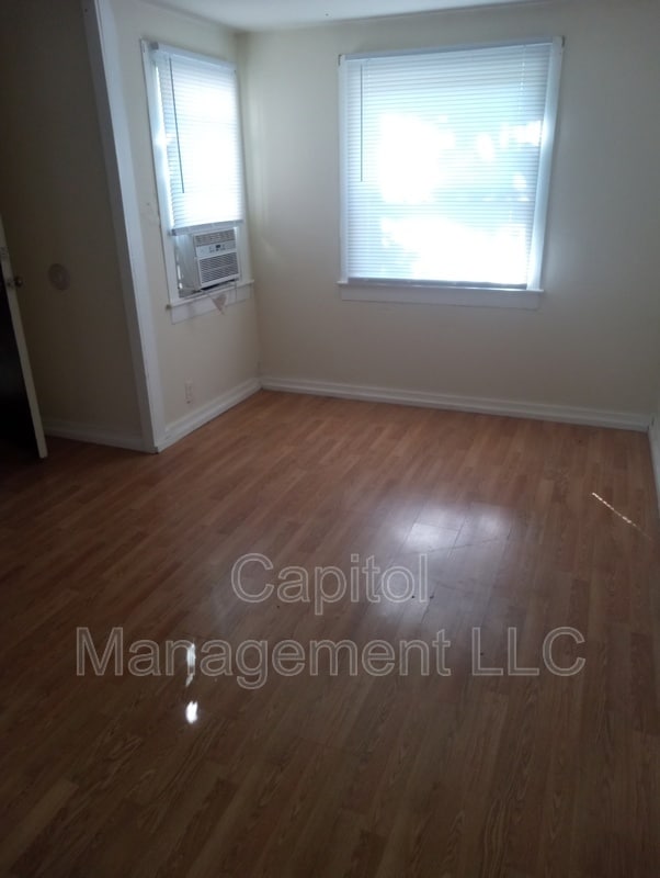 Photo - 917 Seymour Ave Unidad 3