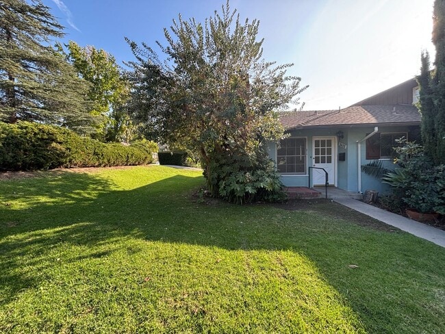 Building Photo - 3633 Valihi Way Unit 3633