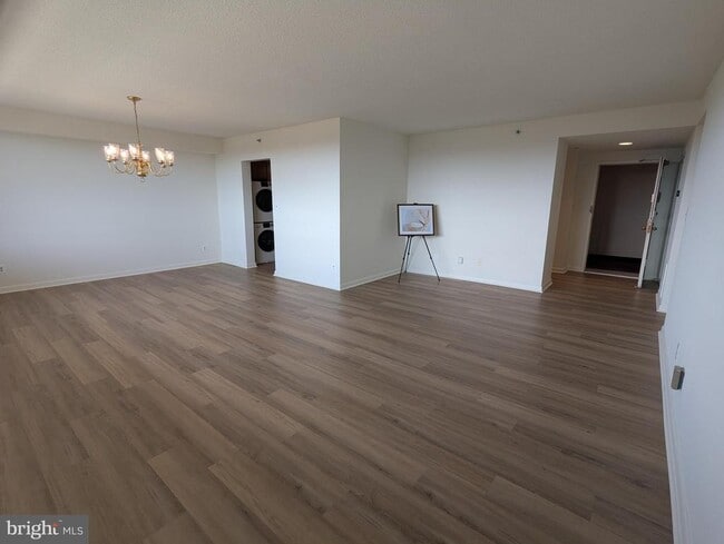 Photo - 3709 S George Mason Dr Unit 1610 E