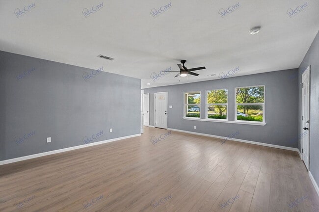 Photo - 2517 Tisinger Ave