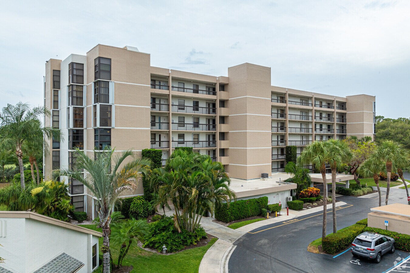 Club Royal - Club Royal