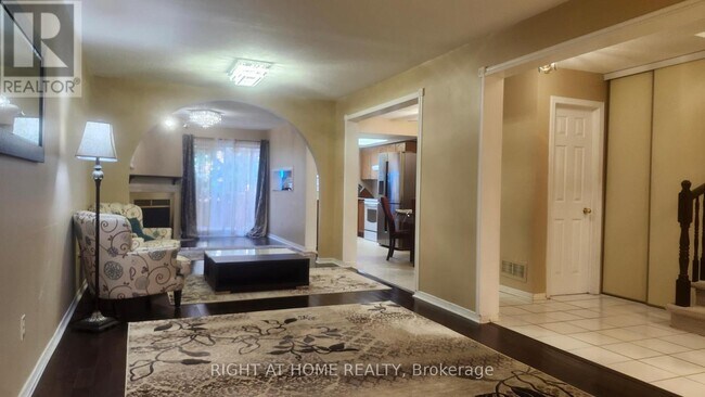Photo - 59 Havenhurst Crescent