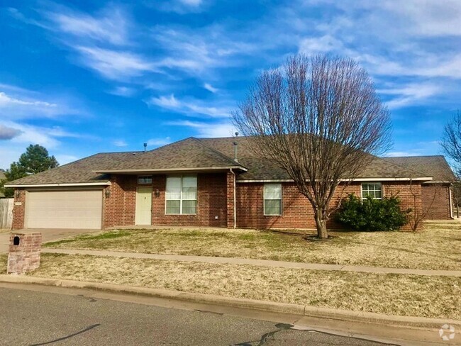 Building Photo - 17600 Gold Dr Rental