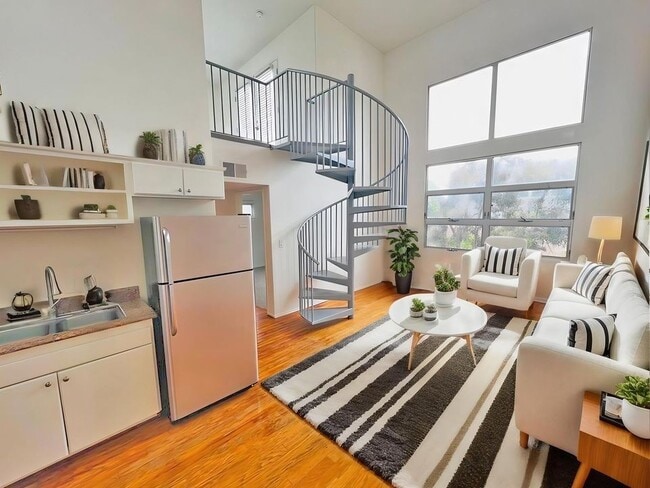 Building Photo - 1544 9th St Rental