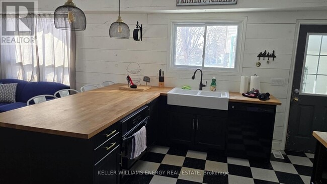 Photo - 34 Captains Dr