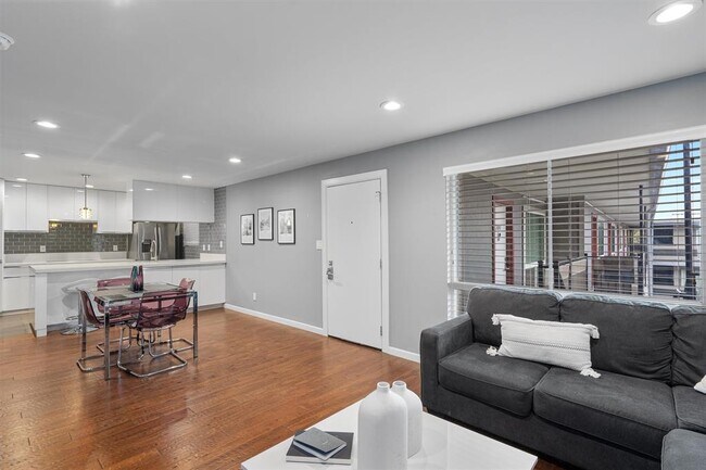 Photo - 3110 Red River St Unit C-304