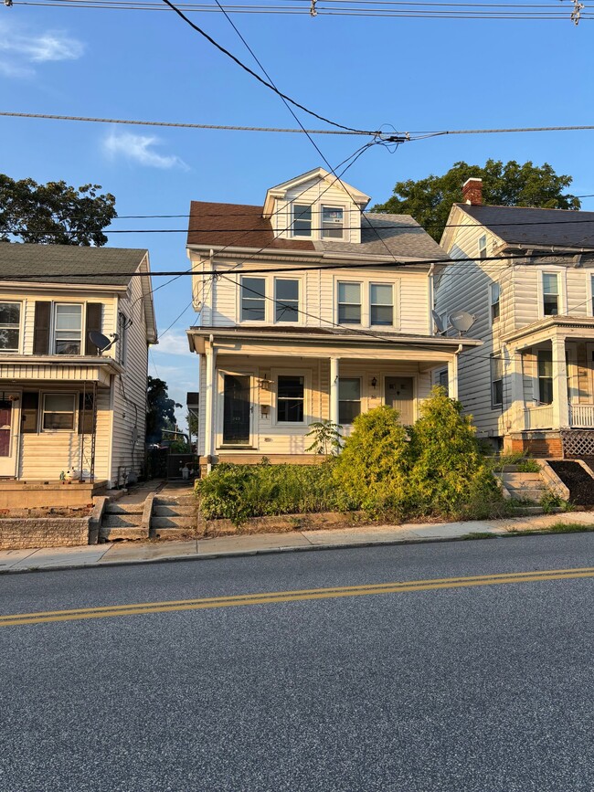 Photo - 263 W Main St