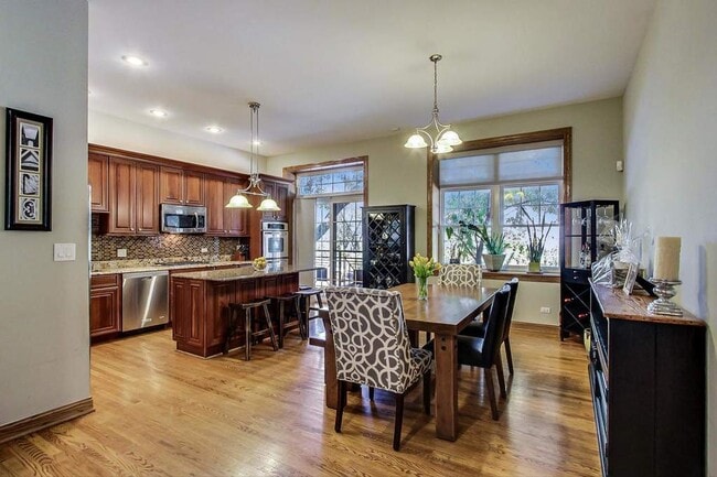 Dining Room - 1801 W Thomas St Unit 2