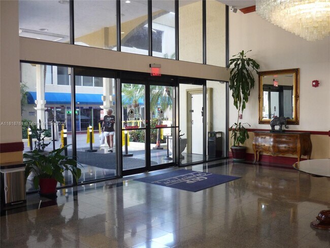 Photo - 7601 E Treasure Dr Unidad 1901