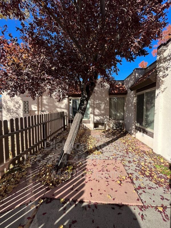 1005 Baywood Dr