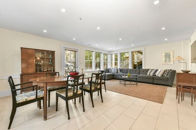Photo - 408 Putnam Ave Condo Unit R
