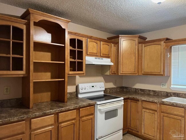 Photo - 3229 Maplewood Dr