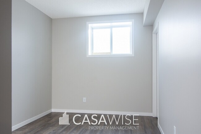 Photo - 6247-6176 176 Ave NW