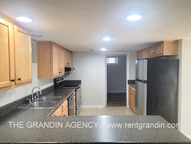 Photo - 2803 Burton Ave NW