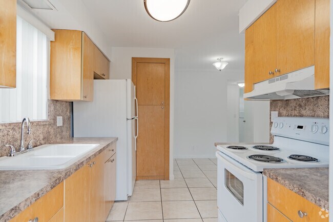 Cocina - 3700 Polk St Hollywood, FL 33021