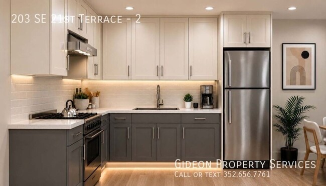 Photo - 203 SE 21st St