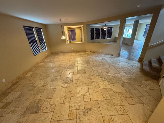 Photo - Beautiful 4 Bedroom - 2.5 Bath with Lots of Bonuses - Gilbert