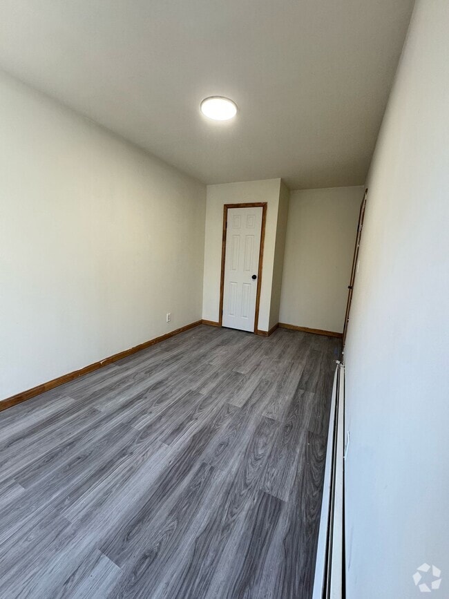 Building Photo - 169 Monroe St Unit 1st Floor Rental