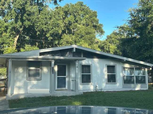 Photo - 831 NW 20th Ter