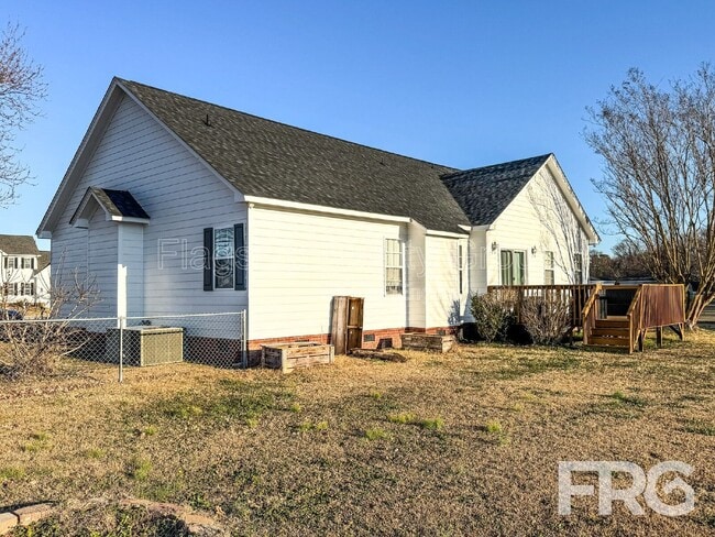 Photo - 103 Thomick Pl