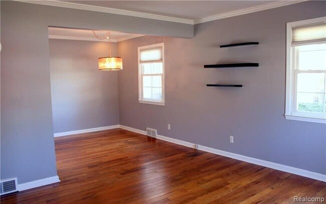 Photo - 1796 Graefield Rd