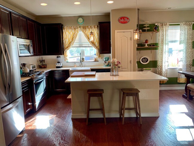 Photo - 1535 Portland Gold Dr