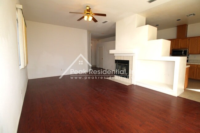 Photo - Nice Elk Grove 3bd/2ba Home with 2 Car Garage