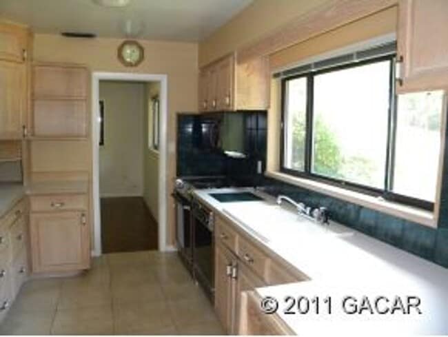 Photo - Black Acres-Three Bedroom, Two Bath 2068sf 1/2 mile to Law School or the Swamp