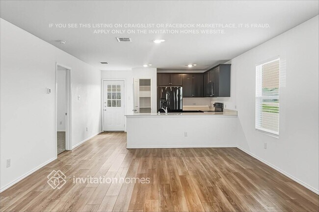 Photo - 5406 Longshadow Dr
