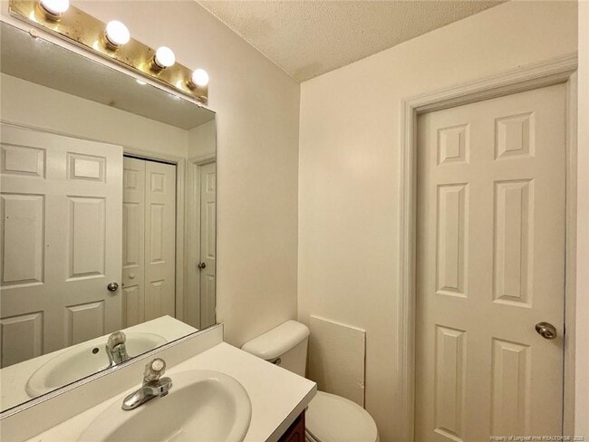 Photo - 1929 Crestview Dr