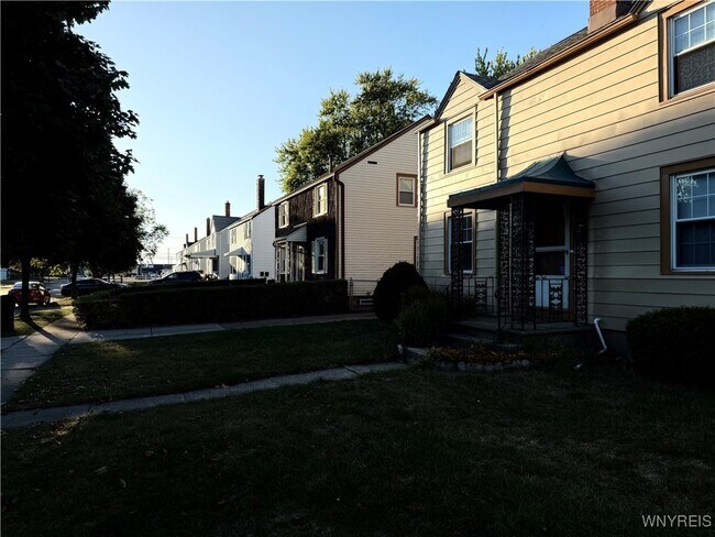 Photo - 161 Pullman Ave