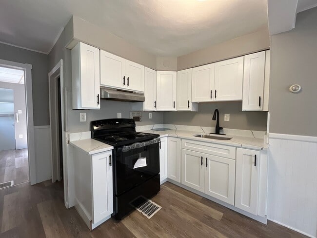 Photo - 109-111 S Walnut Street Unit 111 Walnut (Downstairs )