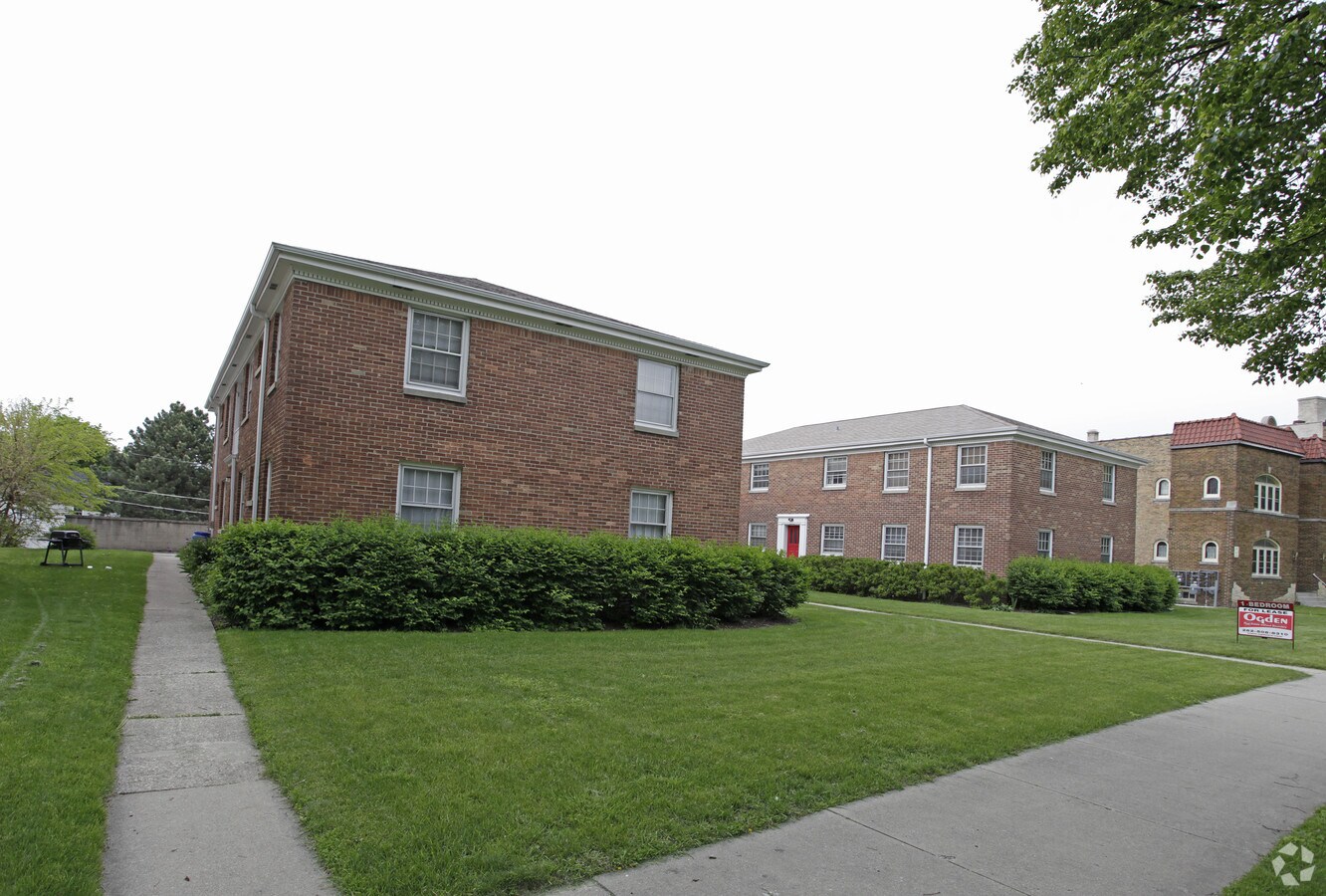 Photo - Martin Adlon Apartments