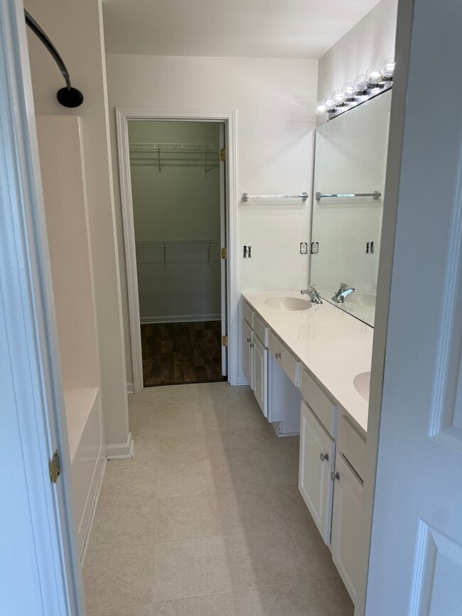 Photo - 2810 Azalea Hills Dr