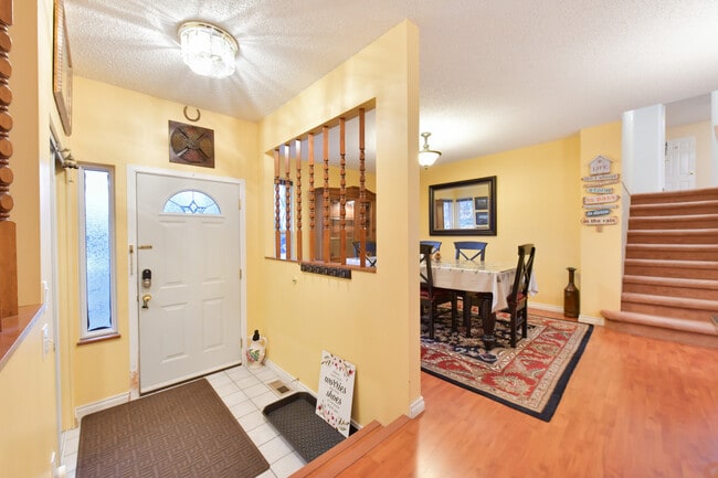 Photo - Charming Family Home for Rent — Quiet Cul-de-Sac in Fleetwood / Surrey Unit Upper House