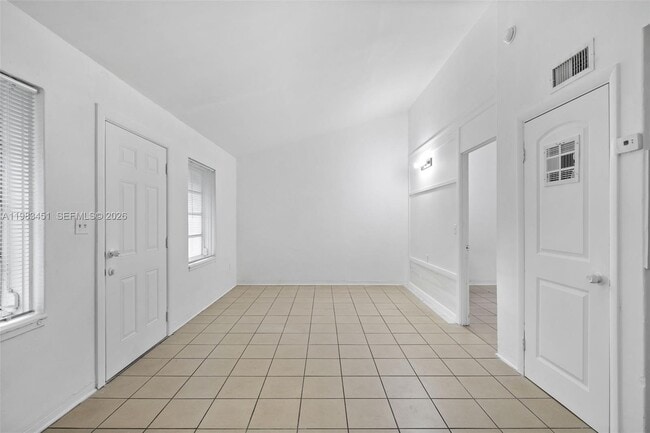 Photo - 840 SW 7th St Unidad 850