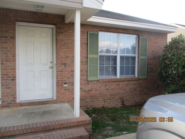 Building Photo - 2517 Cardinal St