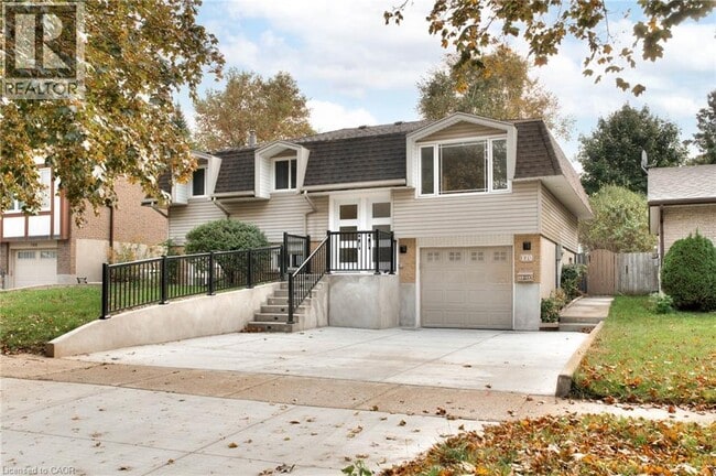 Photo - 170 Wheatfield Crescent